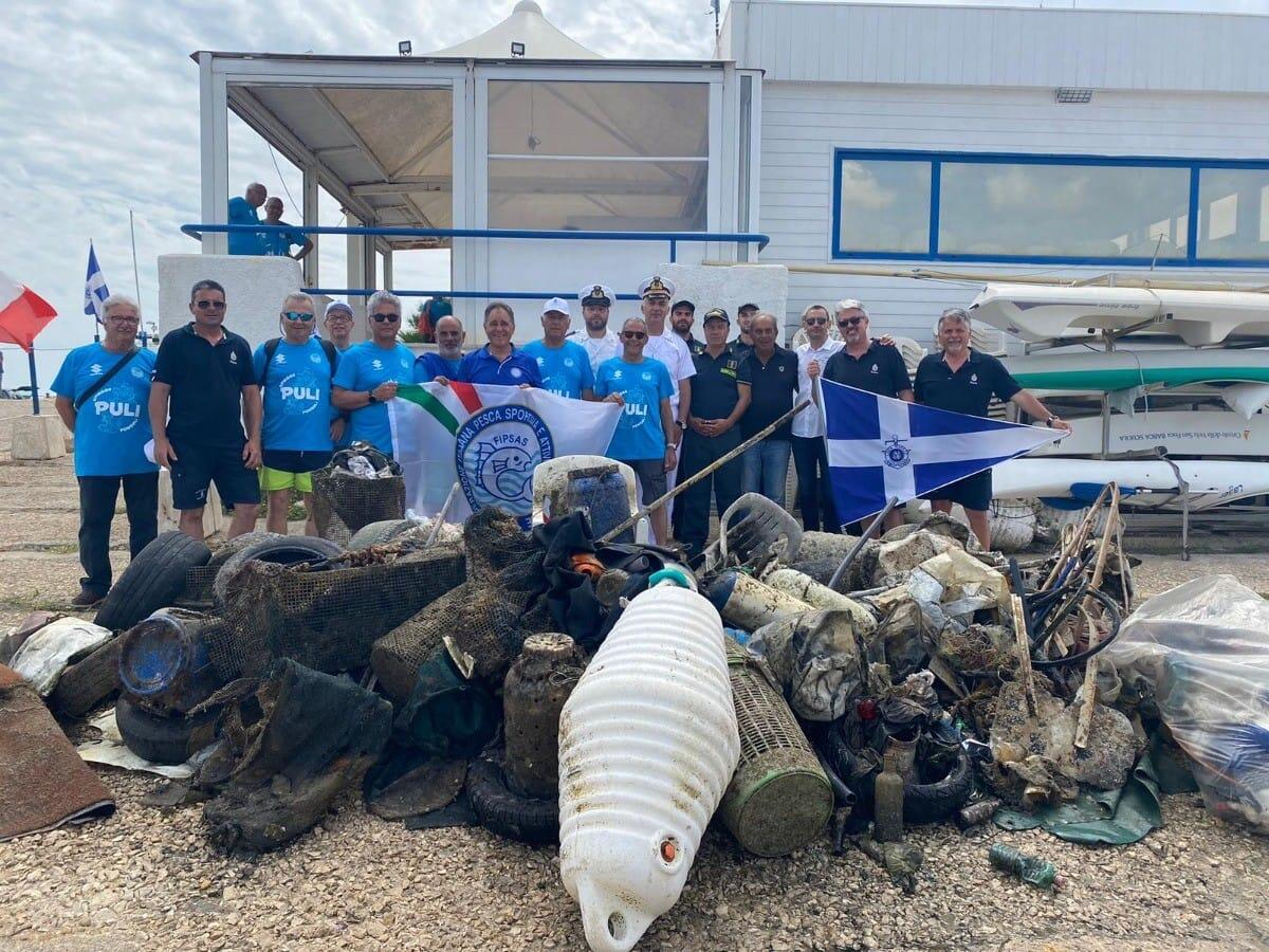 Pulifondali e Pulispiagge: la FIPSAS raccoglie 175 quintali di rifiuti - 