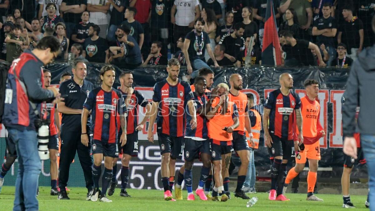 Serie C | Crotone - Momento di riflessione per la società e “del doman non v’è certezza!” - 