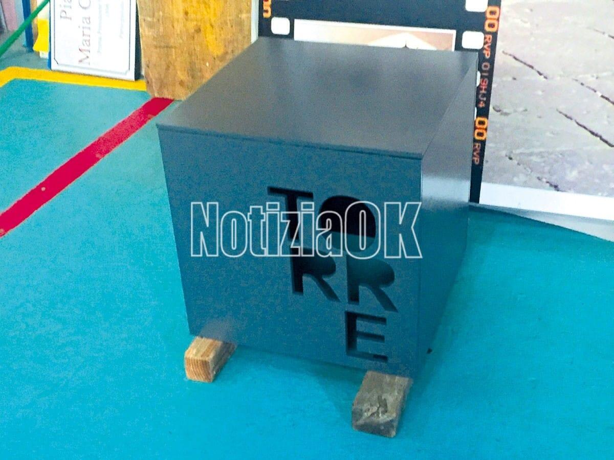 Crotone - I totem per raccontare il Castello di Carlo V dimenticati dentro un magazzino - 