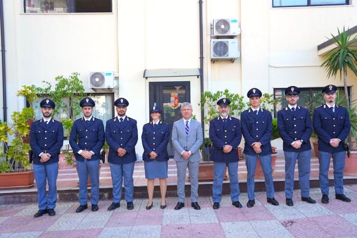 Crotone - Altri otto agenti prendono servizio in Questura - 