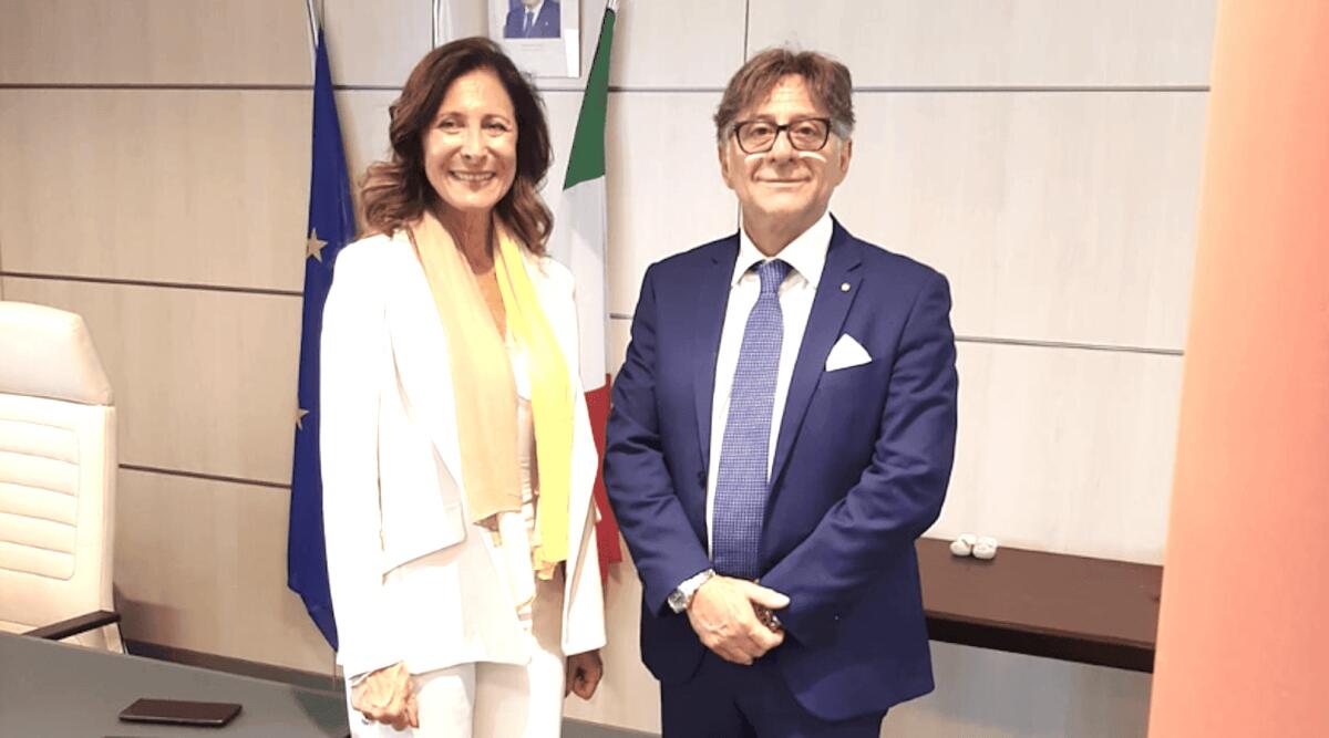La Camera di Commercio di Crotone apre le sue porte vicepresidente nazionale Patrizia Di Dio - 