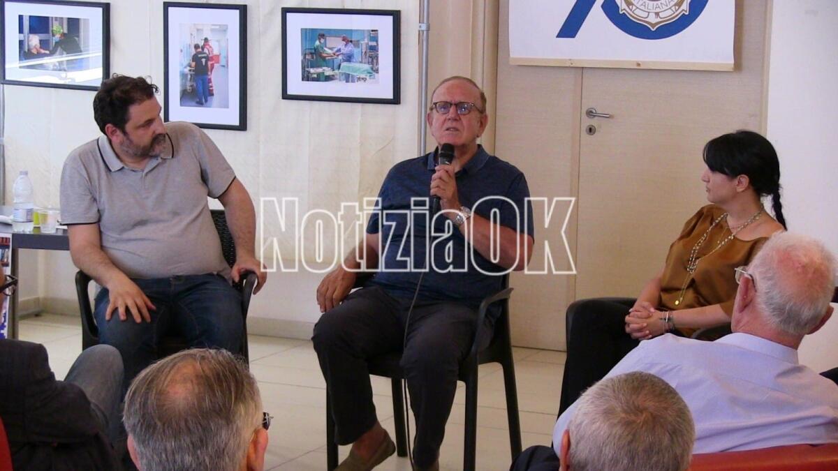 L'ex Segretario della Nazioni Unite Pino Arlacchi a Crotone: "Non è una guerra come ci viene presentata dai media dominanti" - Andrea Correggia, Pino Arlacchi, Anna Giulia Caiazza