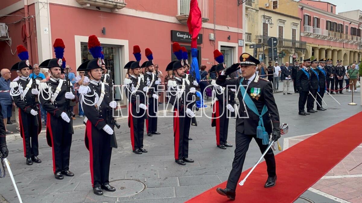Carabinieri, il Comandante provinciale Giovinazzo in visita alla Compagnia di Cirò Marina - Il  Comandante Raffaele Giovinazzo