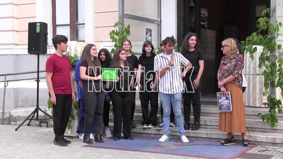 (VIDEO) Il Liceo Pitagora a Catania con la "Medea", Michele Cavallo: "Un nostro successo" - 