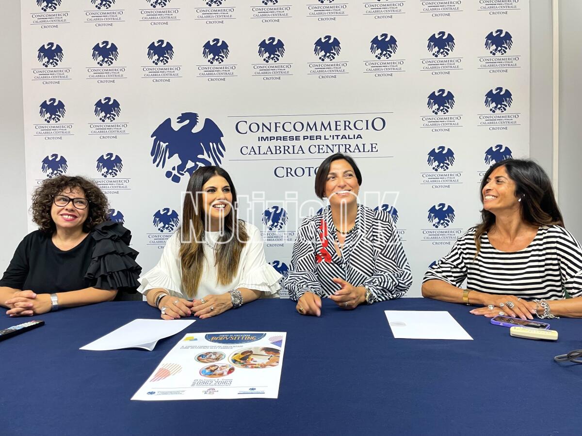 Crotone - Al via il corso "babysitting" - Titti Grossi, Cristina Perri, Alessia Sisca, Alberta Colacino