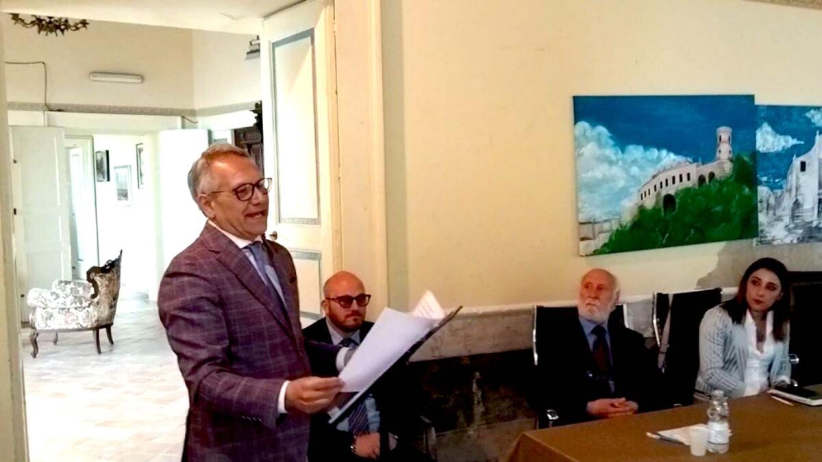 Truncè: «Pensiamo l’aula del Tribunale come una scenografia, con le sue scritte, i suoi simboli, le toghe e i rituali» - 