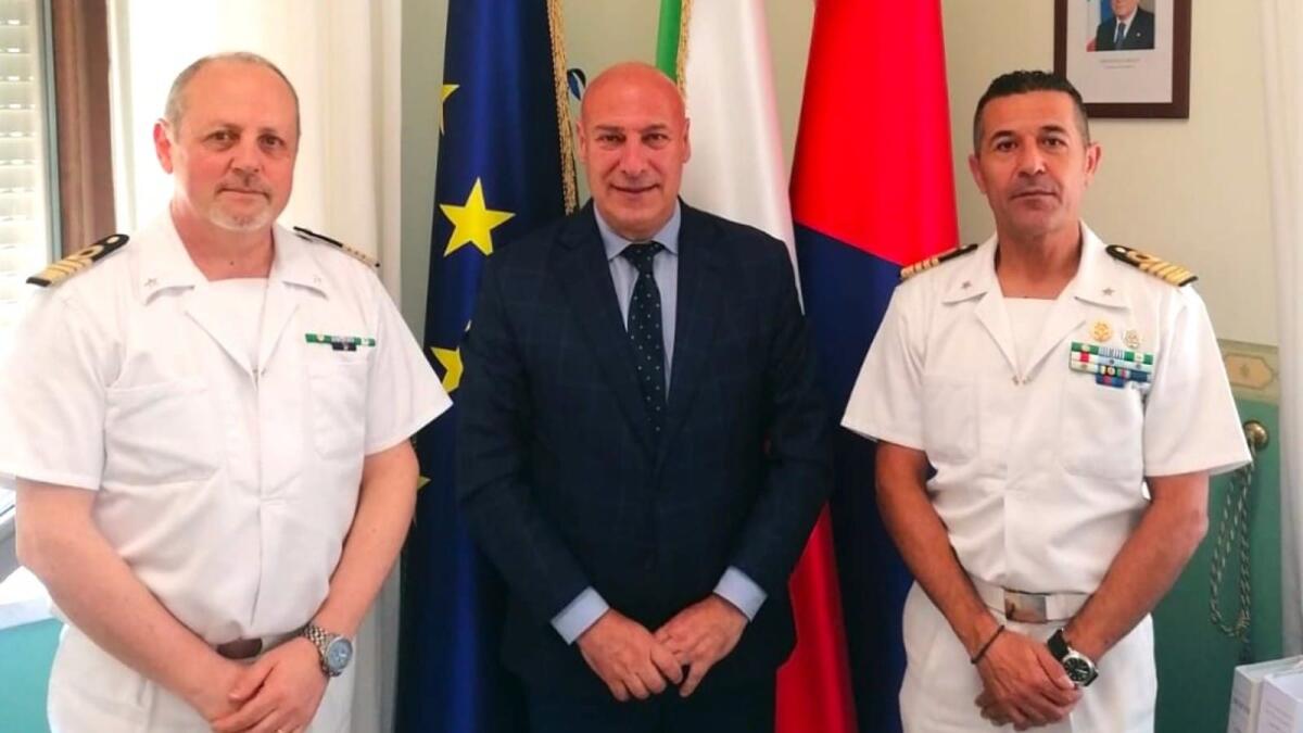 Crotone - Il Comandante della Capitaneria di Porto saluta la città - Vittorio Aloi. Vincenzo Voce, Domenico Morello