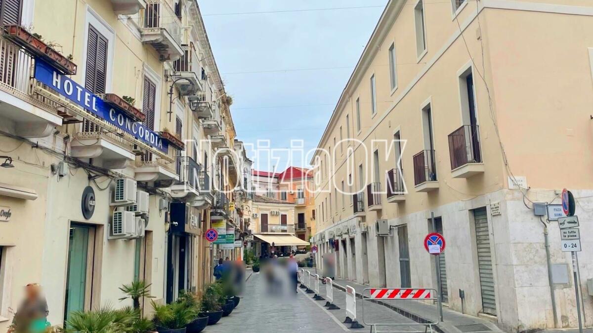 Crotone, installazione "Luci d'Autore": i provvedimenti di viabilità - 