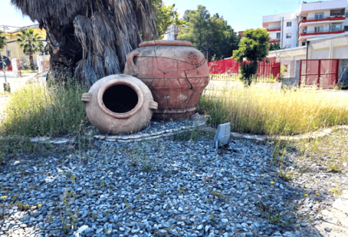Nei quartieri di Crotone: un puzzle di arredamenti -