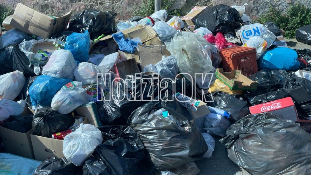 Crotone - Rifiuti per strada, Voce: "Li sanzioneremo uno ad uno" - 