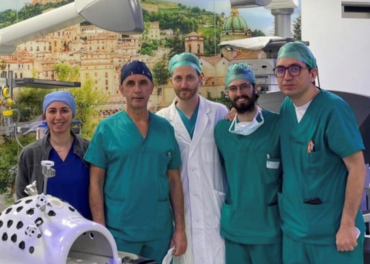 La lettera di tre giovani donne: "Operate dal Robot e dalle mani esperte del Prof. Nardo" - 