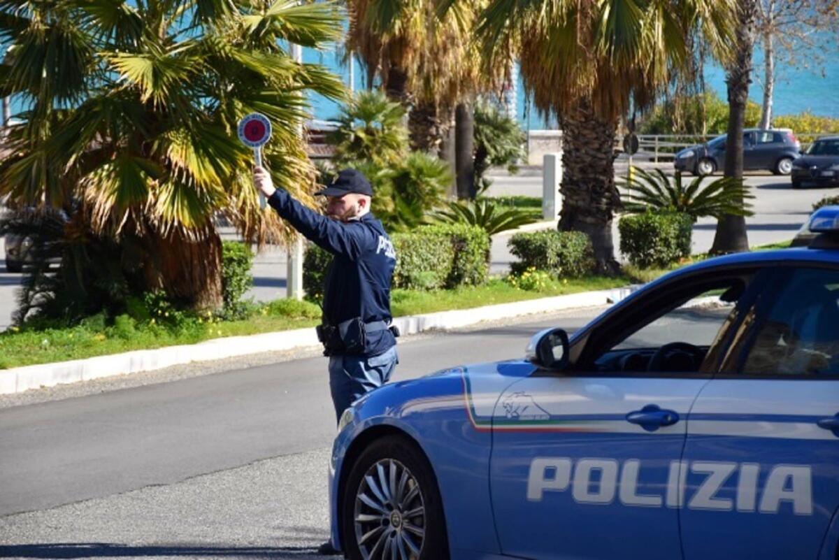 Crotone - Sanzioni ai titolari di due pizzerie - 