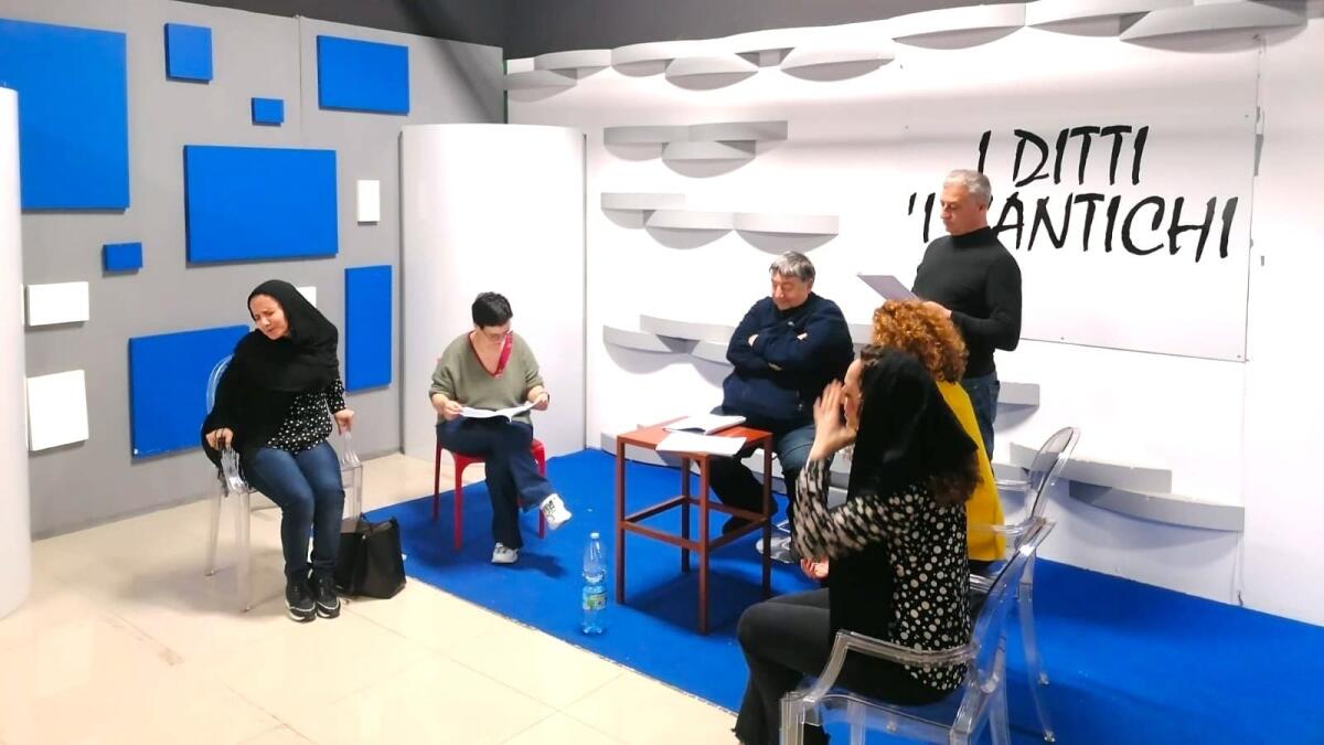 Crotone - Giornalisti in scena con tanta ironia e voglia di solidarietà - 