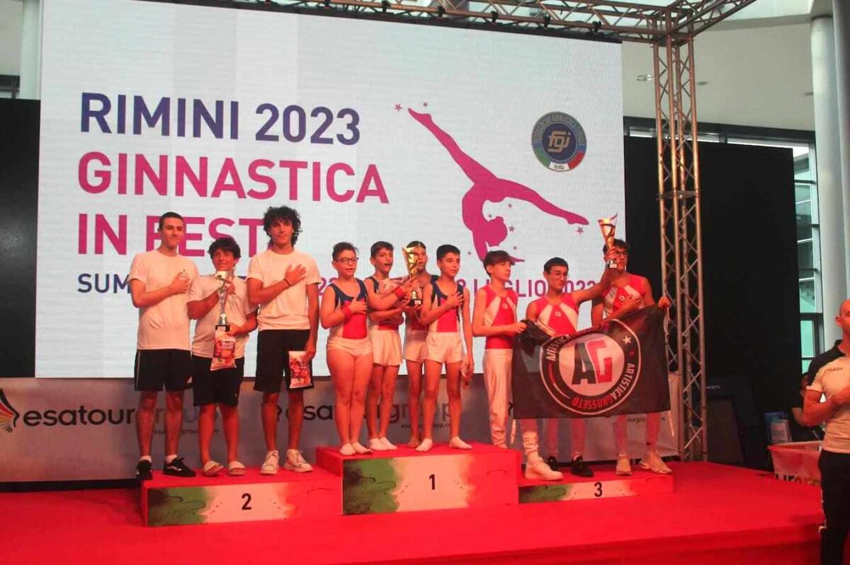 (Foto) Medaglie e ottimi piazzamenti per l'Asd Magna Grecia ai Campionati Italiani - 