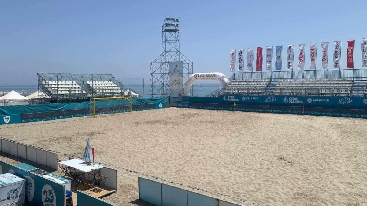 (Video) Cirò Marina - Tra poche ore il fischio d'inizio: al via il grande spettacolo del Beach Soccer - 