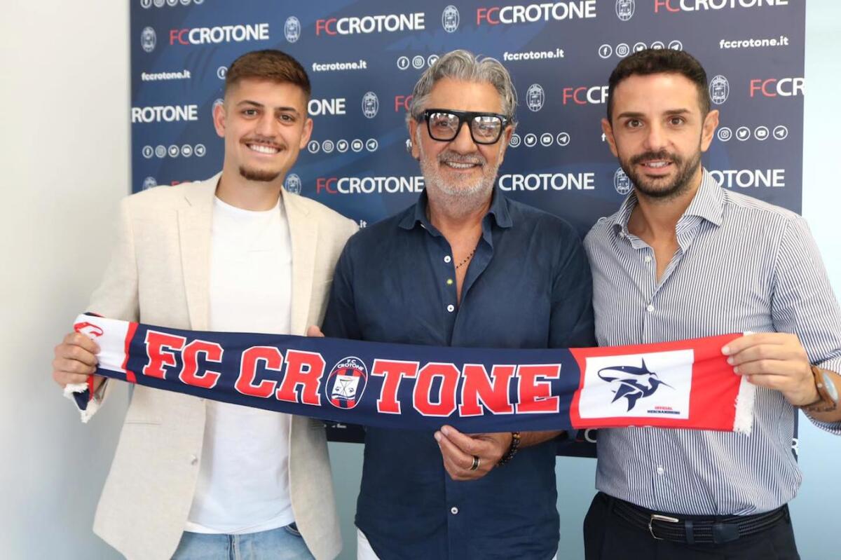 Serie C | Crotone, le prime parole di Felippe: "Lotterò per questa maglia, i tifosi meritano di vincere" - 