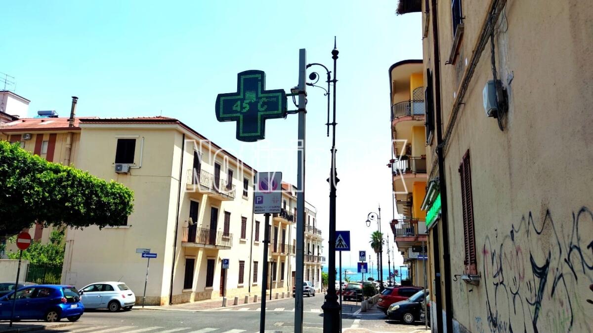 Crotone "brucia" sotto l'effetto di Caronte: è caldo record in città - 