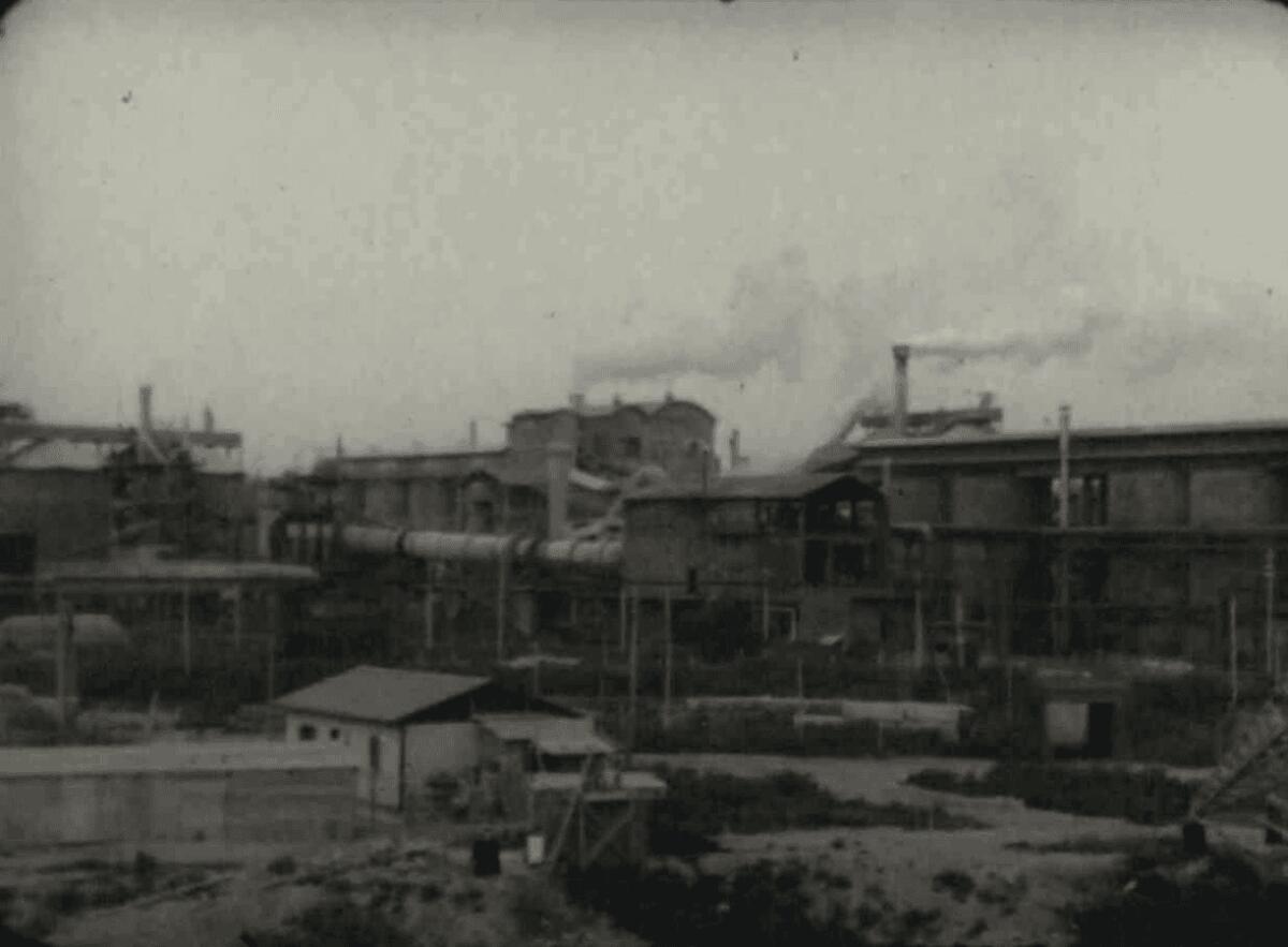 (Foto) “La Via delle Ciminiere”, il nuovo docufilm sulla storia industriale di Crotone -