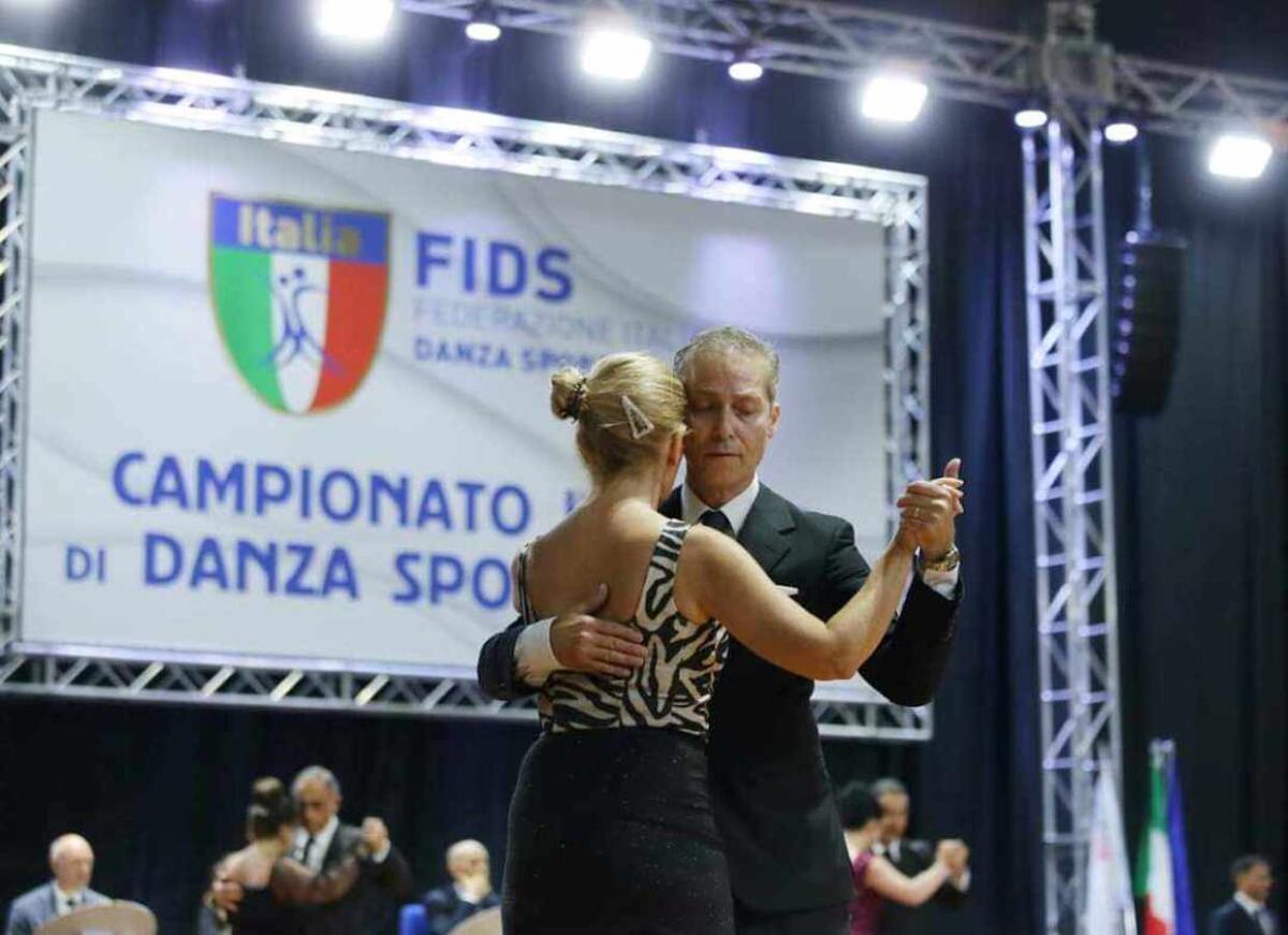 Campionati Italiani di Tango: vince il crotonese Lepera in coppia con Caponiti - 