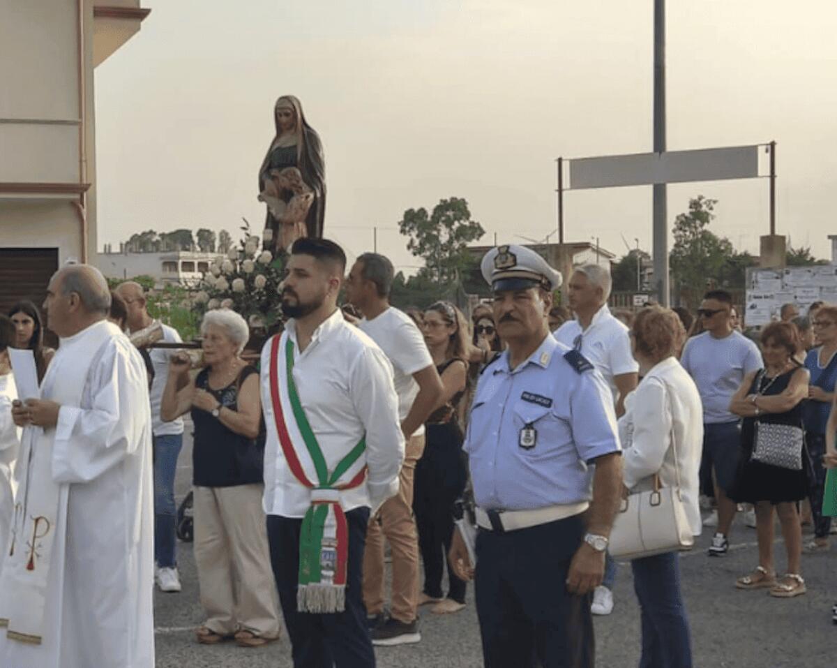 Festa Patronale di Sant'Anna: l'omaggio dei fedeli nella calda estate - 