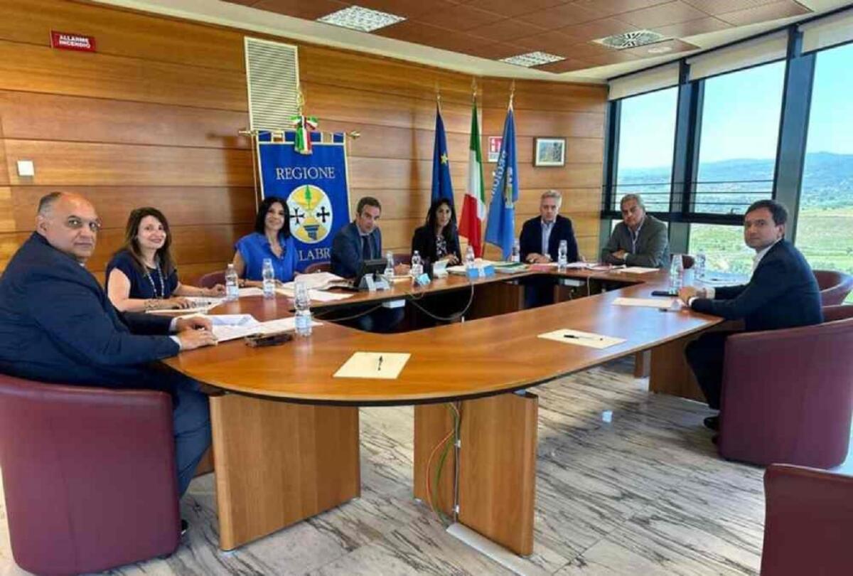 Regione Calabria: misure per l’accoglienza dei migranti e fondi per l'assistenza domiciliare - 