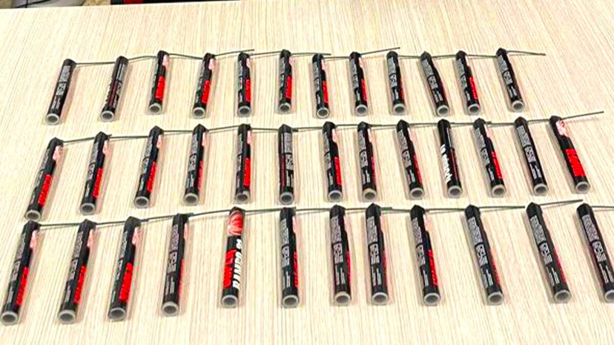 Fabbricava in casa fuochi d'artificio, sequestro in casa di un 62 del crotonese - 
