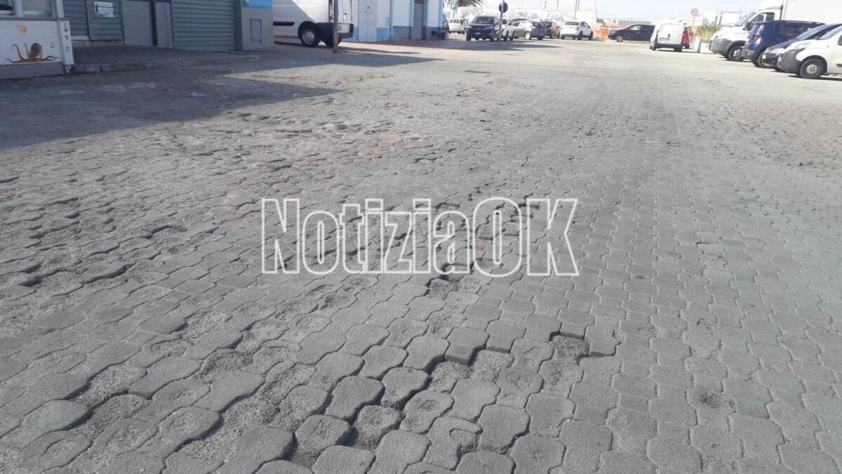 Nei quartieri di Crotone: sul Porto passato e presente si fondono - 