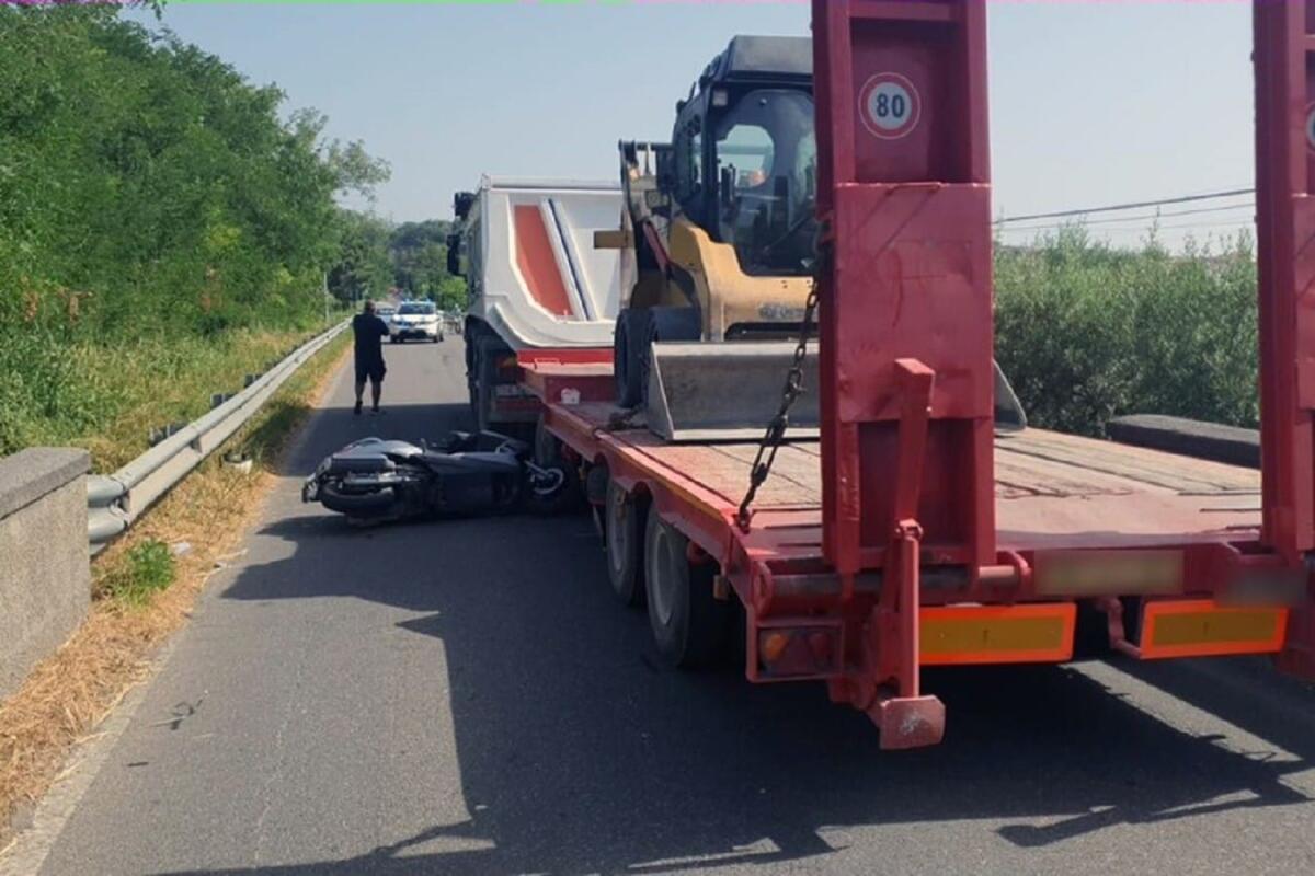 Calabria - Un altro incidente stradale si porta via un ragazzo - 