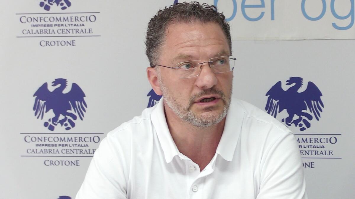 Saldi estivi - Casillo (Federmoda Confcommercio): "Una grande opportunità per i crotonesi" - Antonio Casillo - Presidente di Confcommercio Crotone