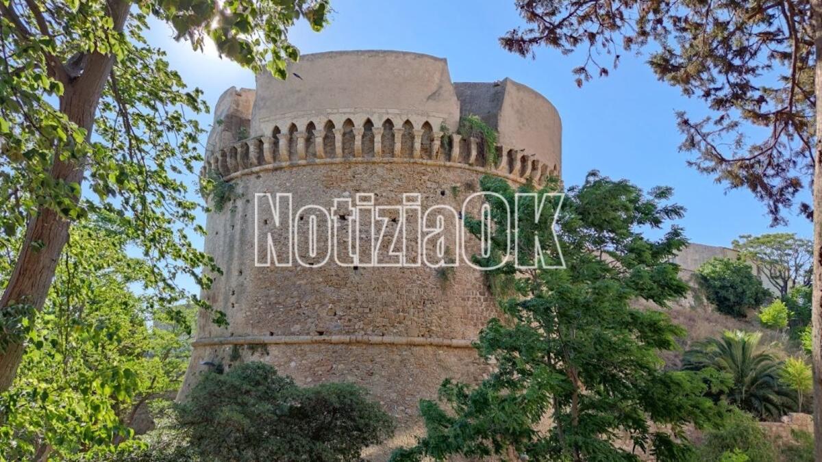 Crotone, un sito web dedicato a Castello di Carlo V - 