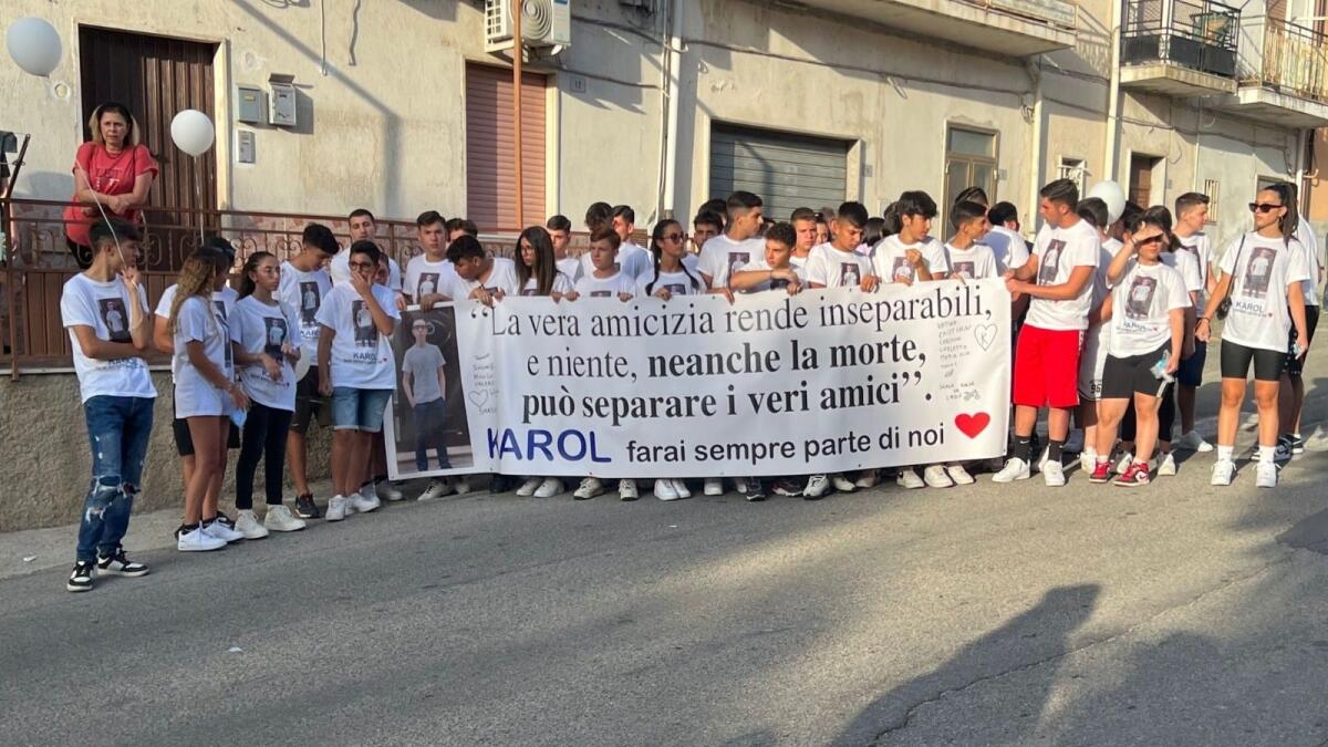 Crotone - La comunità di Papanice stretta intorno alla famiglia Rizza - 
