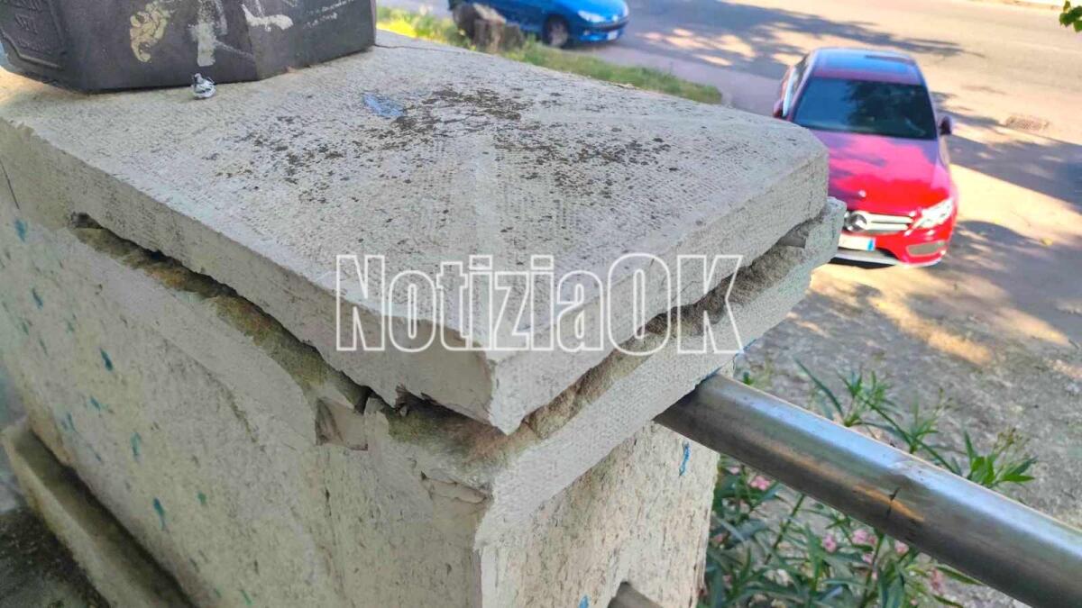 Nei quartieri di Crotone: danni in bella mostra lungo viale Regina Margherita - 