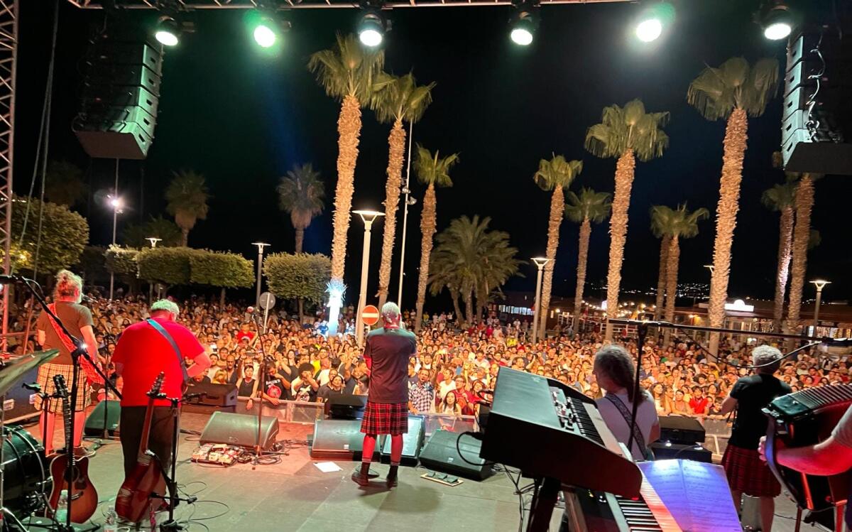 Crotone - Meo:"Qualcuno dica ai Modena City Ramblers che sono stati pagati con i soldi dell'Eni" - 