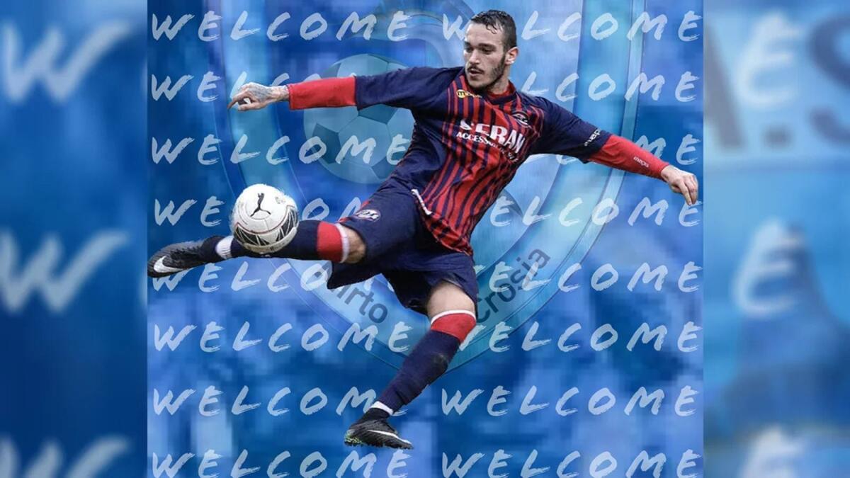 Calcio - Il crotonese Andrea Cava con la maglia del Mirto - 