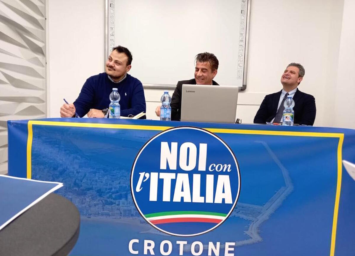 Crotone - le "note dolenti" di Noi con l'Italia per il sindaco Voce - 