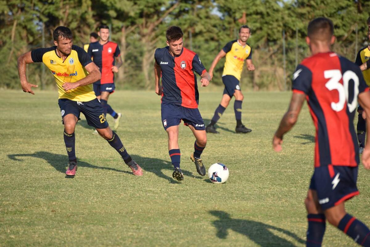Serie C | Crotone, è 0-0 col Lamezia Terme: in campo Petriccione e due calciatori in prova - 