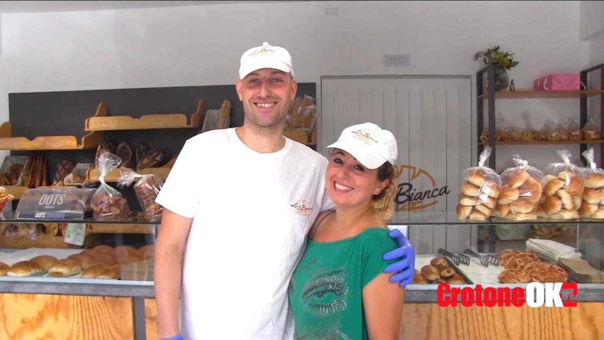 (VIDEO) Crotone - La storia di Claudio e Simona che raccontano il successo del forno "L'arte bianca" - 