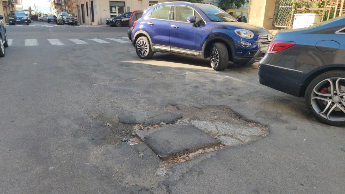 Nei quartieri di Crotone: lungo Corso Messina buche sempre di moda - 