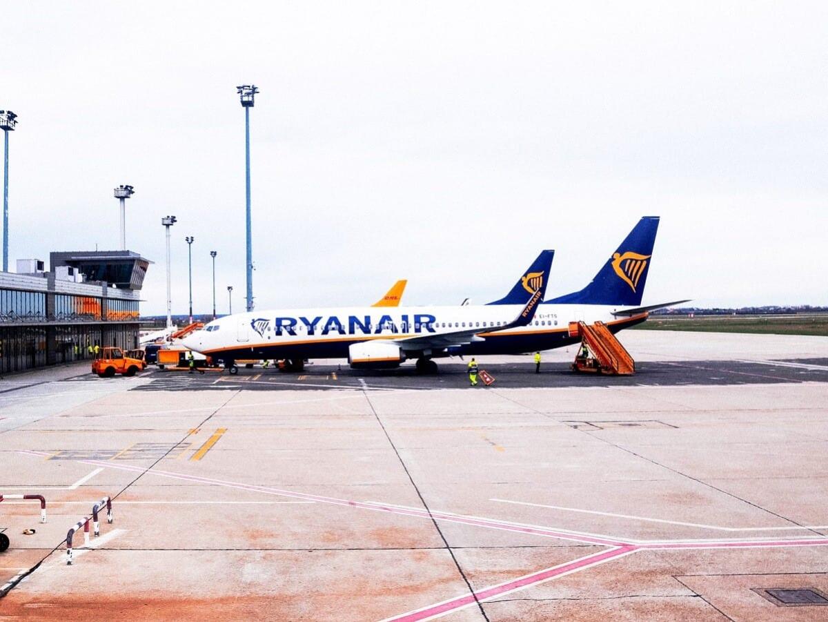 Volo in ritardo Ryanair Crotone Bergamo di oltre tre ore, rimborso ai passeggeri - 