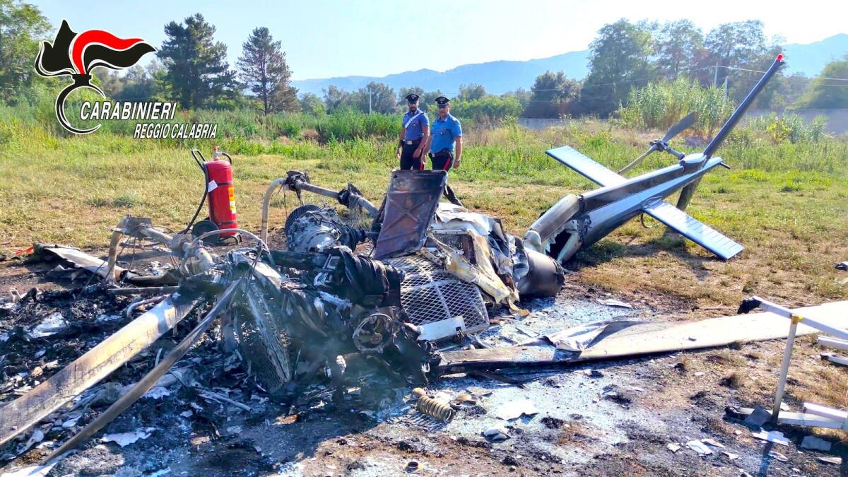 Calabria - Elicottero distrutto nell’incendio all’isola ecologica: un arresto - 