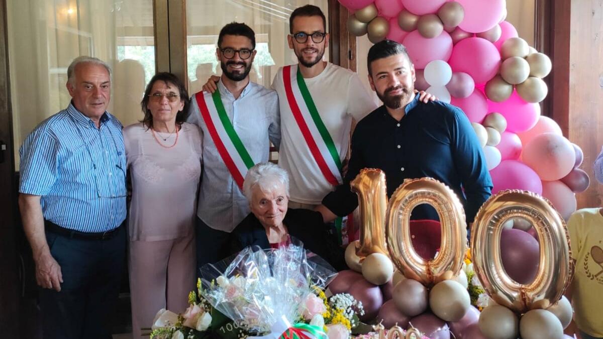 Nonna Rosina, la Calabria festeggia un'altra centenaria - 