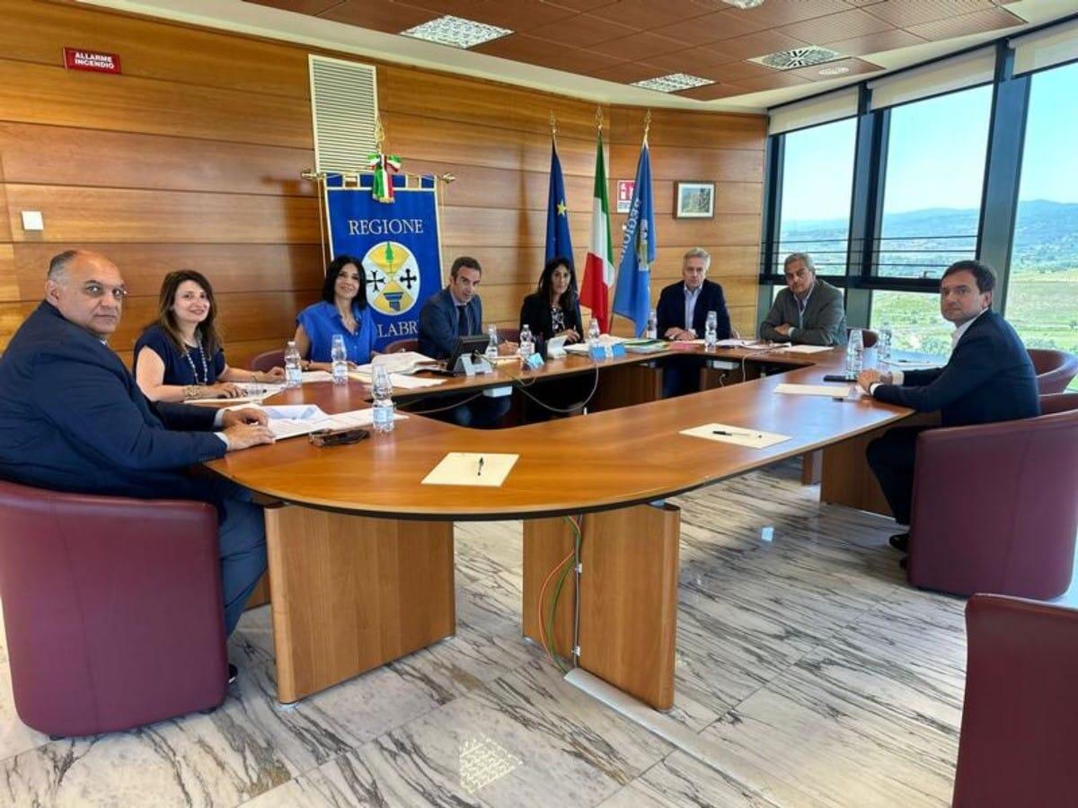 Calabria, abusivismo: commissariati 30 Comuni per inerzia e inadempienza - 