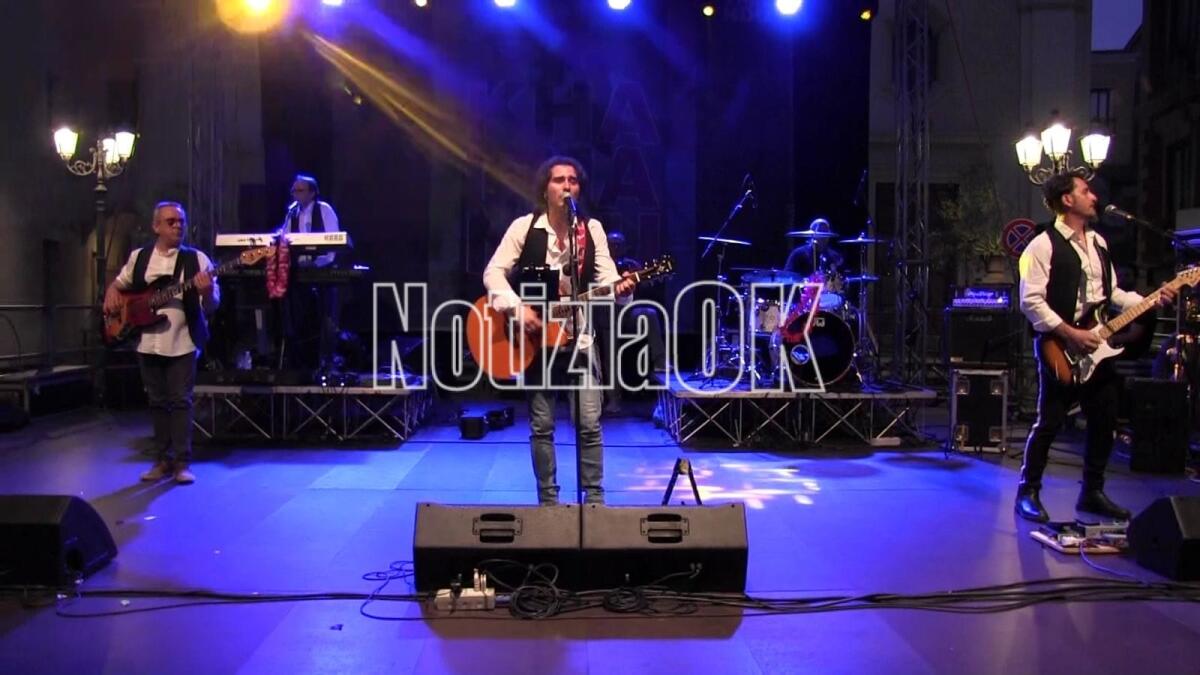 Crotone - Sul lungomare le note di Rino Gaetano - 