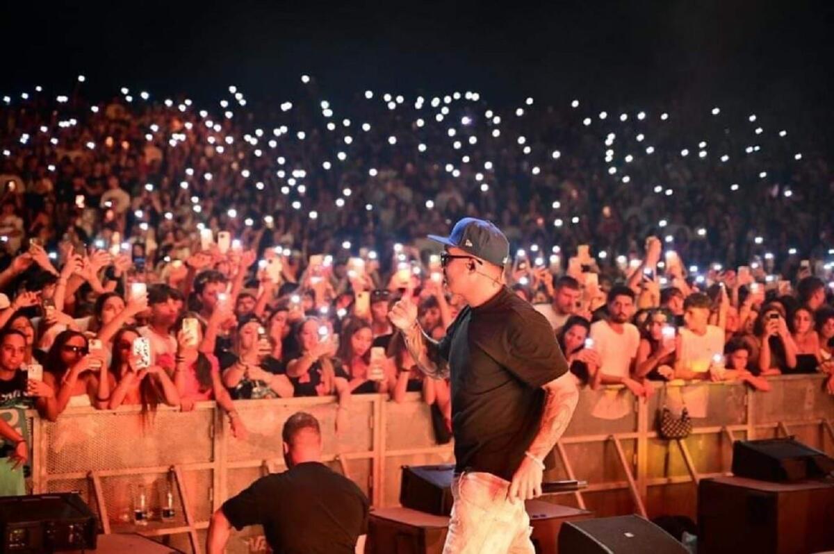 Diamante, oltre cinquemila persone al concerto di Geolier -