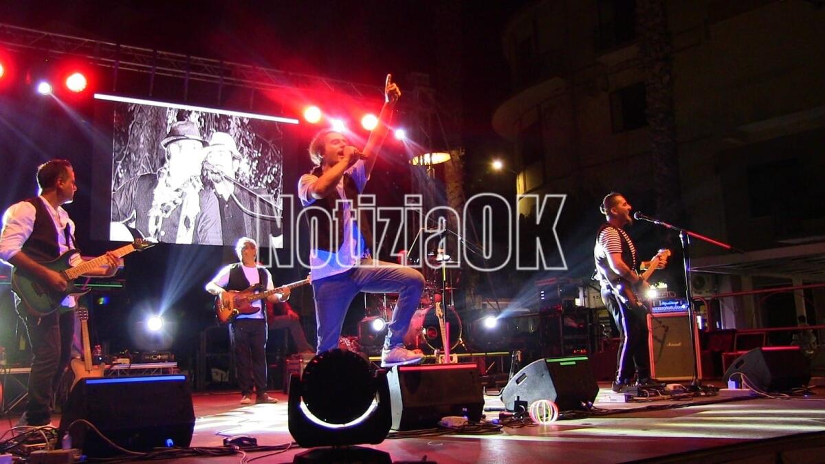 (VIDEO) Crotone canta Rino Gaetano e Giancarlo Muscò - 
