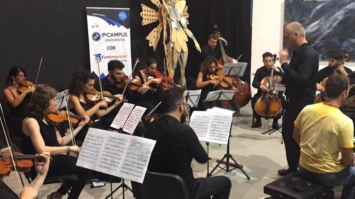 Crotone - Grande festa in musica con due concerti per questo fine settimana - 