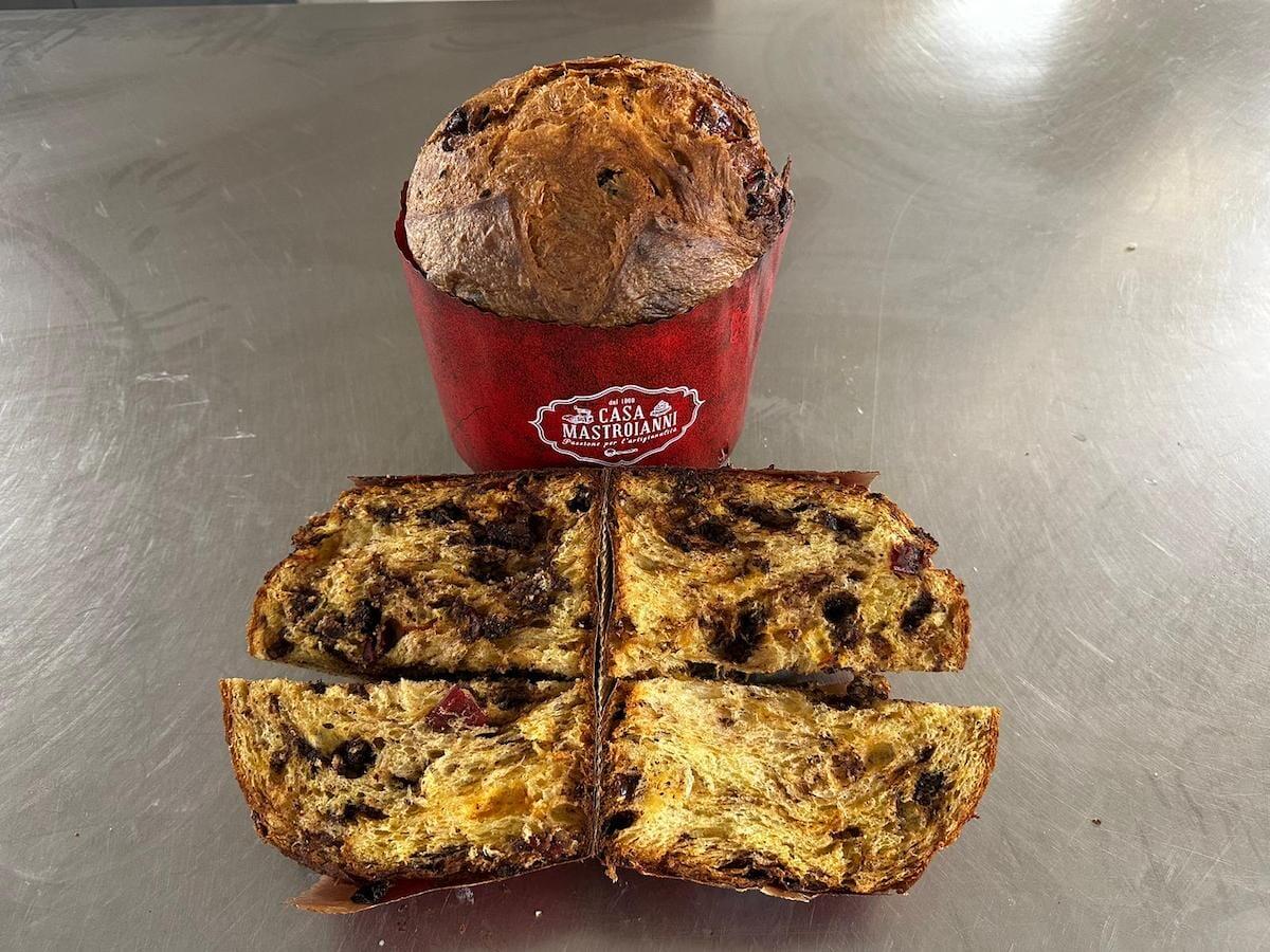 Stasera arriva il panettone al peperoncino di Casa Mastroianni - 