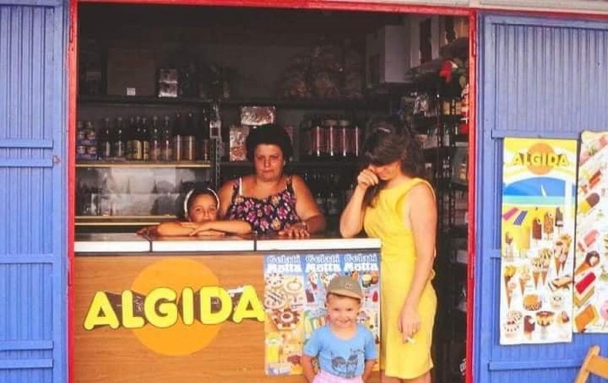 Ti ricordi? Il chiosco al Donegani du Zu Peppino Milano, spazio di divertimento e socialità - Foto di Carmela Musca