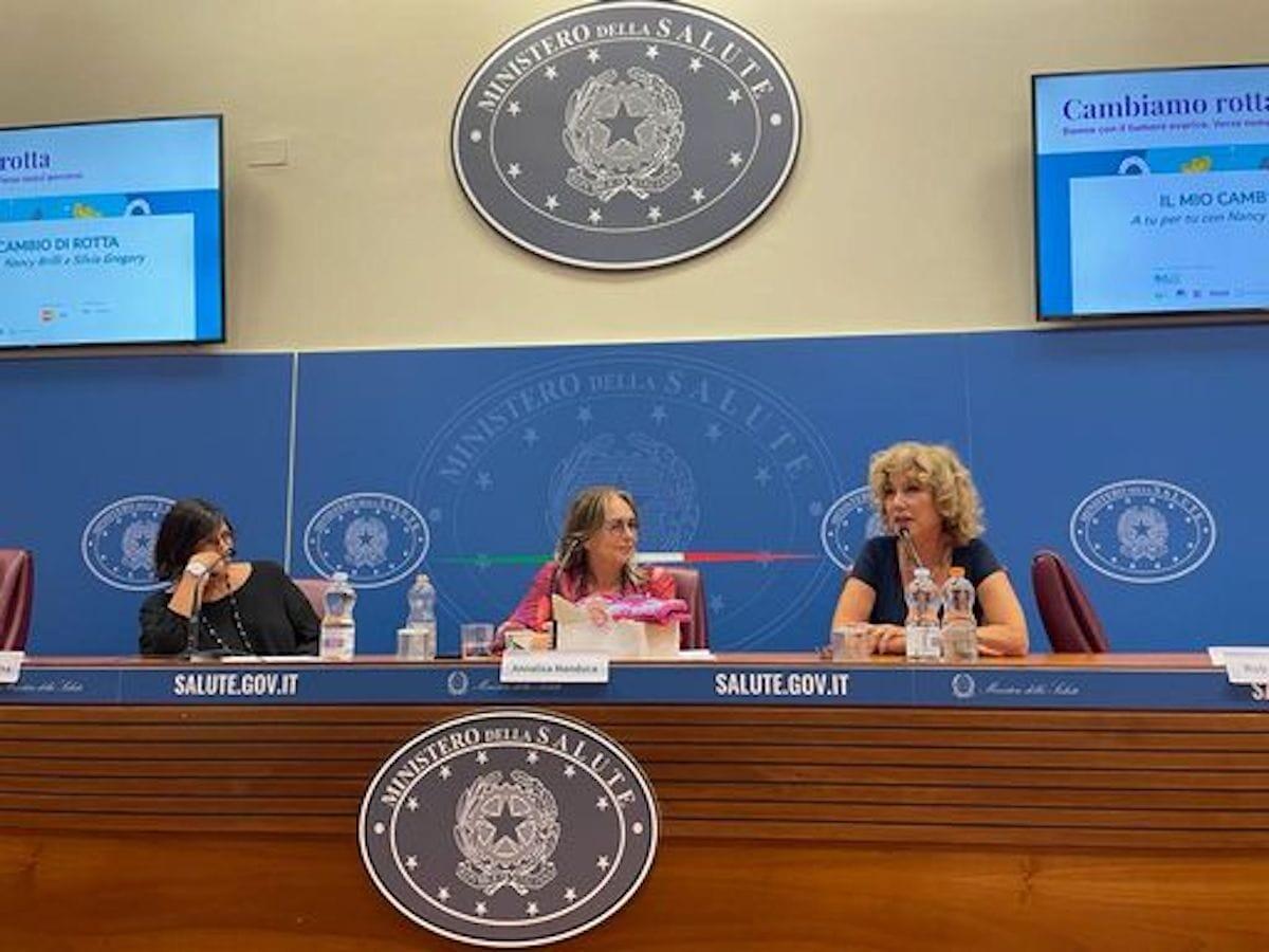 Ecco 'Cambiamo rotta', il primo libro bianco illustrato su carcinoma ovarico - 