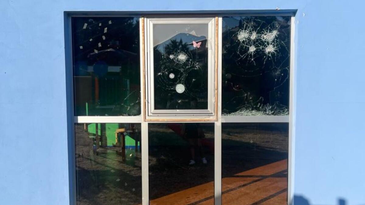 Crotone - Asili comunali: i primi a varcare il cancello sono i soliti vandali - 